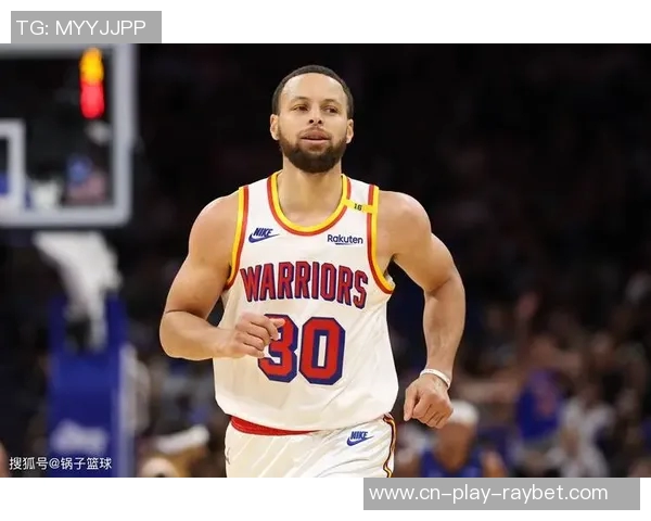 库里罚球表现出色目前13罚12中创下新高上赛季单场纪录为14次 库里罚球表现出色目前13罚12中创下新高上赛季单场纪录为14次