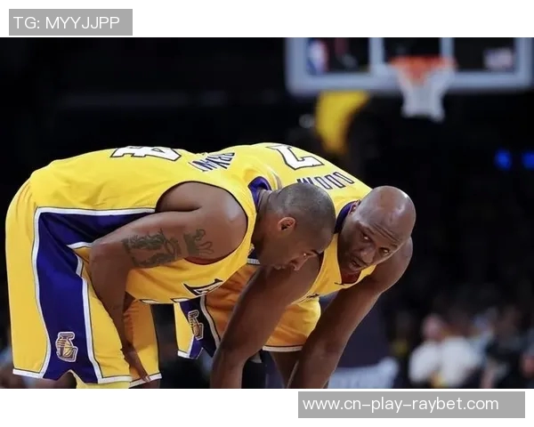 里夫斯赛季前五场狂砍171分追平湖人传奇球星韦斯特科比与贝勒