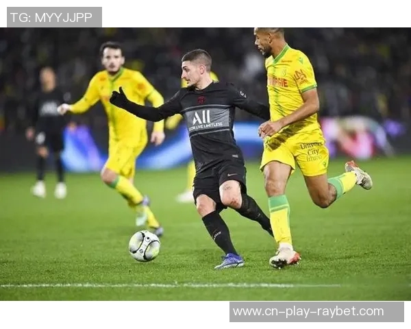 罗腾回应夺冠庆典争议称以巴黎球员身份发言并无恶意 罗腾回应夺冠庆典争议称以巴黎球员身份发言并无恶意