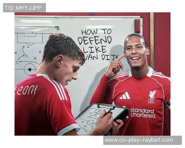 格伦约翰逊建议利物浦尽早签下格伊与范戴克搭档